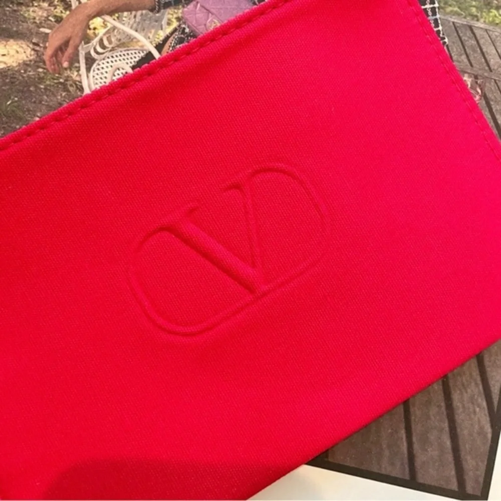 Valentino red cosmetic bag - Picture 4 of 7